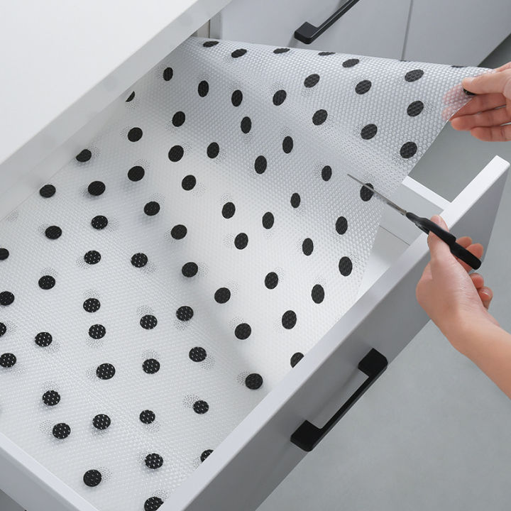 home007-แผ่นรองกันลื่น-ผ้าปูกันลื่น-แผ่นยางกันลื่น-แผ่นรองจาน-121-45-0-1cm-สำหรับในลิ้นชัก-ในครัว-รองจาน-กันน้ำ-กันคราบน้ำมัน-สามารถตัดได้-silicone-anti-slip-mat