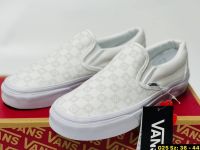 รองเท้าVans Slip On X LV White Grey Reflective SIZE.36-44 รองเท้าผ้าใบแวนส์ รองเท้าลำลอง รองเท้าแบบสวมลายตาราง สะท้องแสง (สินค้าพร้อมส่ง)