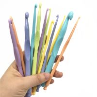 【CC】 Dailylike 12 PCS/set Multicolor Plastic Handle Crochet Hooks Knitting Needles Knit 2-10mm