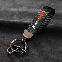 ☑ PREMIUM CARBON FIBER TEXTURED KEYCHAIN Horseshoe Buckle Leather Keychain For Aprilia RSV4 RS660 Tuono 660 Motorcycle Accessories