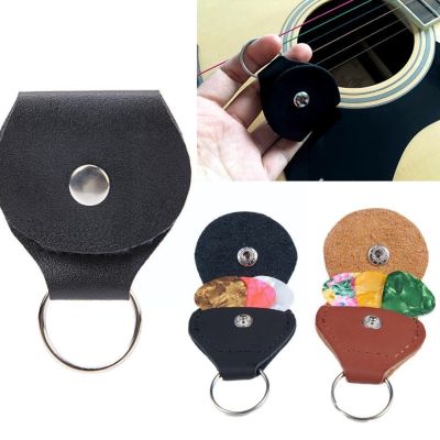 1pc Guitar Picks Holder Case With 4 Guitar Picks Plectrums Bag Mediator PU Leather Black Brown Fashion For Guitar Accessori U7E2