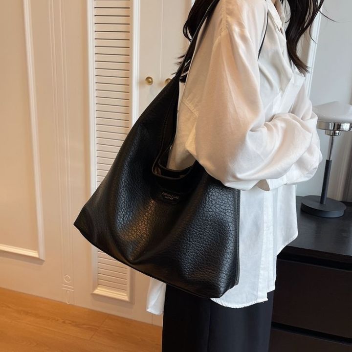 mlb-official-ny-niche-new-retro-large-capacity-black-one-shoulder-armpit-bag-tote-bag-daily-trend-drawstring-messenger-handbag