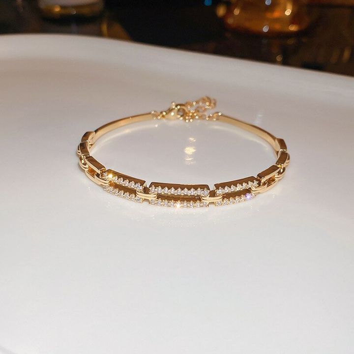 2023-new-korean-exquisite-square-hollow-bracelet-fashion-temperament-simple-bracelet-elegant-ladies-jewelry