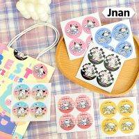 Jnan❤ซานริโอ❤50ชิ้น9 × 9ซม. สติกเกอร์กันน้ำ Kawaii Pahca แผ่นทองแดงสติกเกอร์ตกแต่งมีกาวในตัวการตกแต่ง DIY ของขวัญสำหรับเด็กนักเรียน