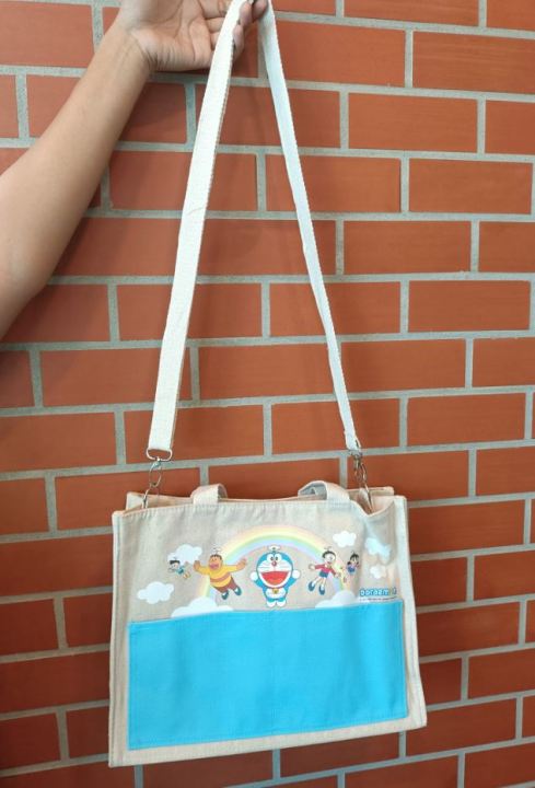 กระเป๋าผ้า-doraemon-canvas-tote-bag-คาเฟ่อเมซอน-limited-edition