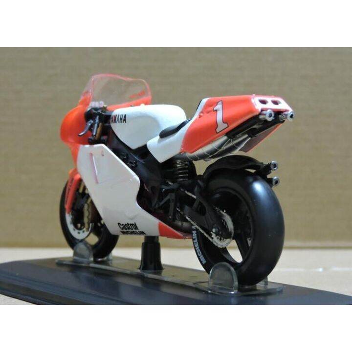 1-22-italeri-yamaha-yzr-500cc-โมเดลมอเตอร์ไซค์-รุ่น-diecast