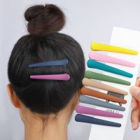 Candy Color Seamless Plastic Duckbill Clip / Frosted Non-marking Makeup Hair Clip / Simple Hair Claw Barrette Headwear / Professional Styling Hairdressing Salon Hairpins 5211028◕❡♘