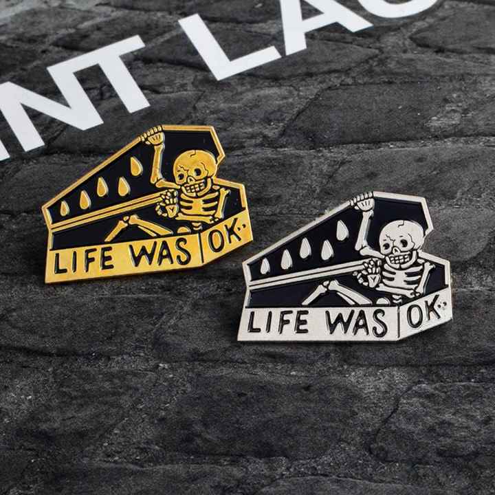เข็มกลัดติดหน้าอกสไตล์วินเทจโลงศพน้ำมันหยดโลงศพโครงกระดูกสไตล์พังค์กางเกงยีนส์เข็มกลัดการ์ตูนเครื่องประดับตกแต่งกระเป๋า