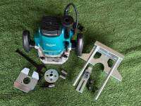 เครื่องเร้าเตอร์ MAKITA รุ่น M3600B สำหรับงานตัดไม้หรือพลาสติก  ขนาด 1/2 นิ้ว 1,650 วัตต์ สีเขียว - ดำ