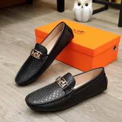 What is 2021 Autumn New Cowhide Peas Shoes Men′ S Casual Leather Shoes  Loafers Luxury Men Shoes Clutch Shoes Men Shoes Fashion Shoes