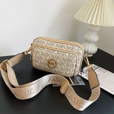 Vintage Shoulder Bag WomenS Printed Letter Crossbody Chest Bag With Adjustable Strap Designer Luxury Soft Leather Waist Packs Running Belt