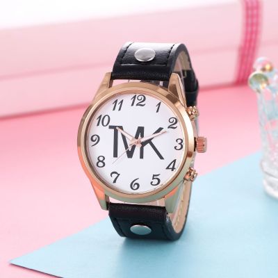 【July】 Factory direct sales foreign trade cross-border hot style fashion belt quartz watch simple digital face round ladies