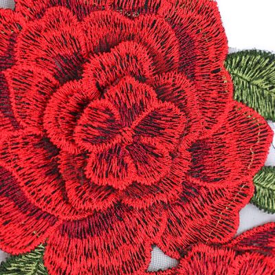 ผ้าสติกเกอร์สำหรับเย็บติดปักยีนส์ดอกกุหลาบดอกไม้สีแดงที่สวยงาม