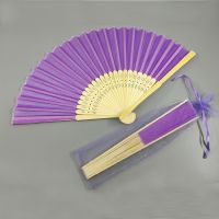 【CW】 1pcs Personalized Engraved Silk Hand Fan Wedding Fold Fan Vintage FansWedding Favor 2022 New A