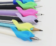 Dụng Cụ Đệm Tay Cầm Bút Viết Hình Cá Nhiều Màu