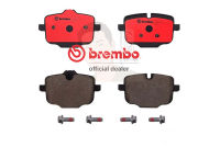 P06 061C ผ้าเบรก-R-แท้ BREMBO รุ่น Ceramic : BMW ซีรี่ส์ 5 (F10) 530d M (F11) 530d xDrive 535d 550i M550d 10-&amp;gt; การันตีคุณภาพมาตรฐานโดย " เครอป อะไหล่ยนต์"