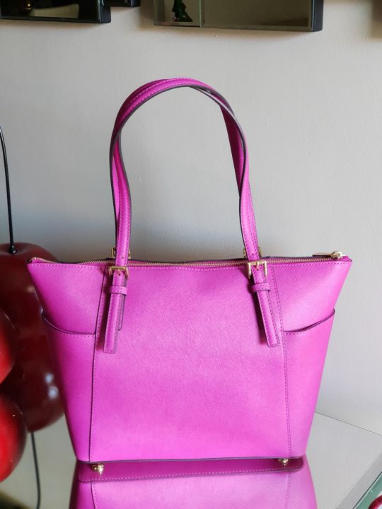 Authentic Michael Kors Jet Set Medium Crossgrain Pocketed Top Zip Classic  Leather Tote Bag - Fuschia Pink