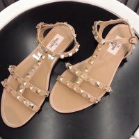 European and American rivet shoes summer new rivet valentinoˉopen toe ins sandals womens fashion flat jelly shoes casual beach shoes