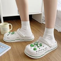 The new 2023 web celebrity hole slippers han edition hollow out cartoon baotou half female students large base shoe garden outside