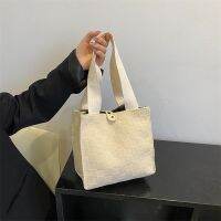 [COD] This years popular bag womens 2022 autumn new fashion portable simple solid casual commuting bucket