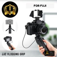 (รับประกัน 1 ปี) ขาตั้งกล้องสำหรับ Fuji Vlog Camera Grip  XT4 XS10 XPRO3 XT200 XT30 XT20 X100F X100V XA7 XA5 XT100 XF10