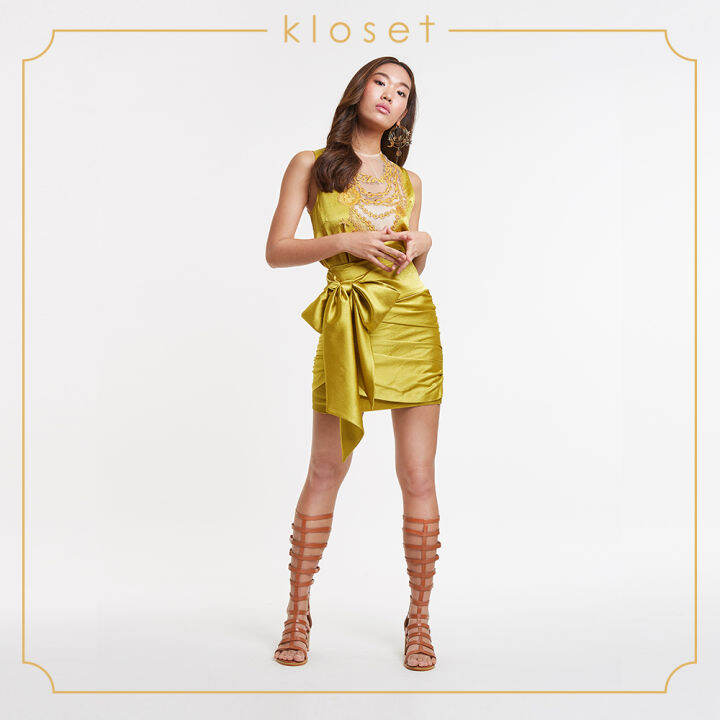 kloset-bow-mini-skirt-ss20-s001-กระโปรงแฟชั่น-กระโปรงสั้น-กระโปรงแต่งดีเทลโบว์-เสื้อผ้าแฟชั่น