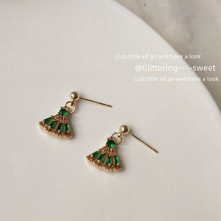 cod-palace-retro-silver-needle-plated-14k-real-gold-micro-inlaid-zircon-emerald-fan-shaped-earrings