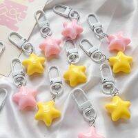 【LZ】✳☸♧  Cute Yellow Pink Stars Chaveiro Pingente Meninas Mochila Charme Headphone Case Acessórios Creative Keyring Presentes Novo 1Pc