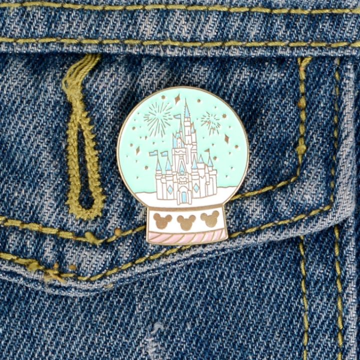 เข็มกลัดติดเสื้อ-กระเป๋า-ลาย-disney-castle