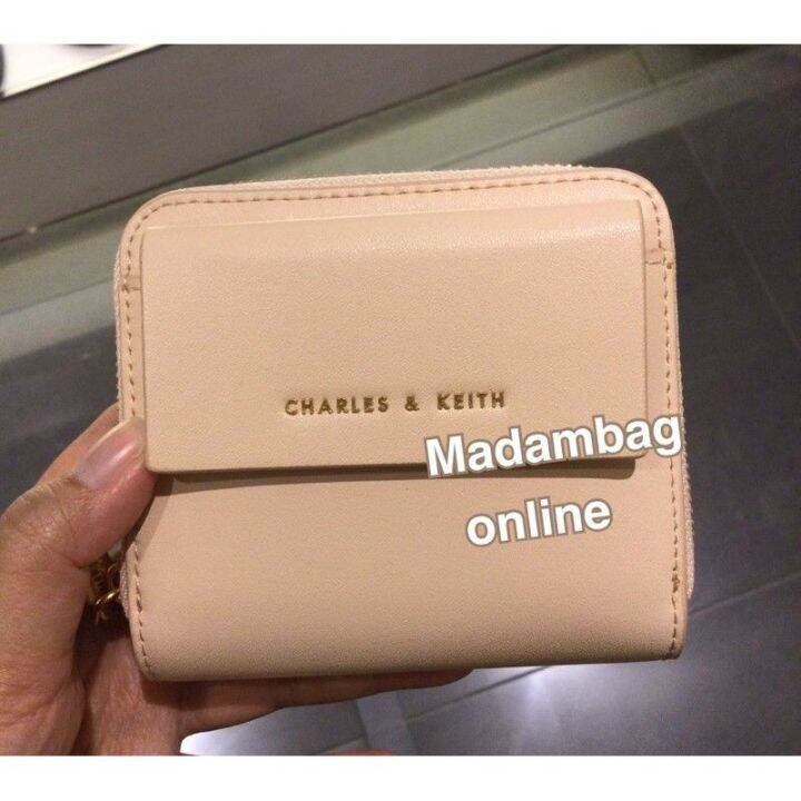 charles-keith-mini-short-wallet-กระเป๋าสตางค์ใบสั้น