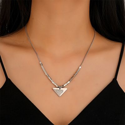 [COD] Ins hip-hop titanium steel square pendant necklace sweet and cool style design letter clavicle chain autumn winter new women