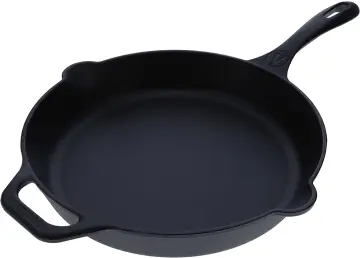 Victoria 10.5-Inch Cast Iron Comal Griddle Pan with a Long Handle, Seasoned  with Flaxseed Oil, Made in Colombia