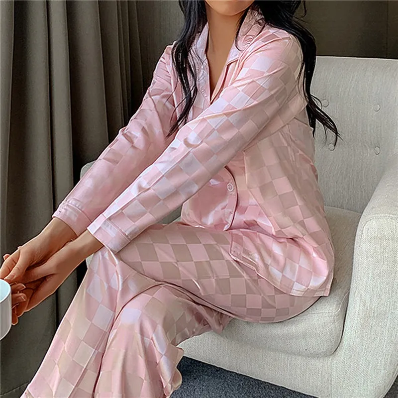 Pajamas Women's Silk Long-sleeved Pajamas Pajamas Suit Jacquard Plaid  High-grade Ice Silk Can Be Worn Outside Home Wear Pajamas