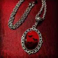 【HOT】☽✥◎ Gothic Bat Necklace Embossed Pendant Witch Jewelry