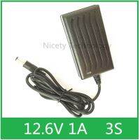 12.6V1A ที่ชาร์จแบทแบบโพลิเมอร์ลิเธียมไอออน12V มีไฟสำหรับการแปลง