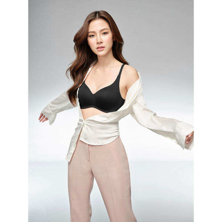 sabina-braless-เสื้อชั้นใน-invisible-wire-set-3-ชิ้น-ไม่มีโครง-รุ่น-perfect-bra-รหัส-sbxd7203bk-สีดำ