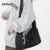 TH Outlet⚡จัดส่ง 3 ถึง 5 วัน⚡กระเป๋าสะพายหลังยอดนิยม กระเป๋าร่อซู้ลแบบสบาย ๆ กระเป๋าผู้หญิง กระเป๋าแฟชั่น ผู้ชาย