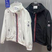 ใหม่ Moncler เสื้อแจ็คเก็ตชายรุ่นสูงฤดูใบไม้ผลิและฤดูร้อน Mengkou Yum เสื้อแจ็กเก็ตชายสีตัดกันเสื้อแจ็คเก็ตผู้ชายมีฮูดลำลองธุรกิจยุโรปและอเมริกา