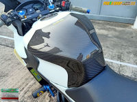 ครอบถังเพียวคารบอนตรงรุ่น CB/CBR650F ทรงโหนกสนาม