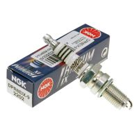 แท้❗️ หัวเทียน NGK DPR8EIX-9 ของแท้จากญี่ปุ่น Iridium Power Spark Plug สำหรับรุ่น Triumph T100 Thruxton เก่า (ราคา 1 หัว)