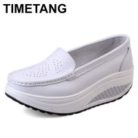 TIMETANG รองเท้าสตรีสำหรับฤดูร้อนรองเท้าแพลตฟอร์มรองเท้าส้นตึกพยาบาลขนาดพิเศษรองเท้าโปร่งที่มีรูตาข่ายสำหรับใส่ทำงานส้นเตี้ย C202