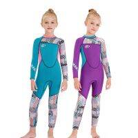 แฟชั่นผู้หญิง 2.5 มม. แขนยาวชิ้นเดียวหนาอบอุ่นFashion 2.5mm girl long sleeve one-piece wetsuit thickened warm snorkeling diving suit