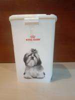 กล่องใส่อาหารสุนัข Royal canin ขนาด 38.6 x 38.6 x 52.8 ซม.