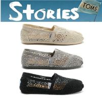 แท้ TOMS รองเท้าผ้าใบลําลอง ส้นแบน สําหรับผู้ชาย ผู้หญิง