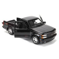 Maisto 1:24 1993 Chevrolet 454 SS รถปิ๊กจำลองสำหรับตกแต่งศิลปะทำมือโมเดลรถโลหะผสมของขวัญวันเกิดเครื่องมือของเล่นแบบชุดสะสม