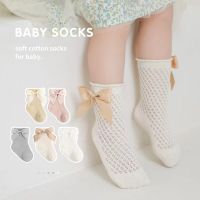 KAOS Kaki Anak Perempuan สำหรับเด็กทารก4คู่พร้อมโบว์ใหญ่ระบายอากาศได้สำหรับเด็กผู้หญิงแรกเกิดถุงเท้าเด็กเจ้าหญิงทำจากผ้าฝ้ายสำหรับ0-6Y ถุงเท้าข้อต่ำ