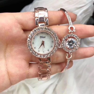【July hot】 Wechat business hot style ladies watch womens set bracelet diamond British steel belt dial one piece on behalf of