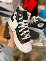 ??รองเท้าผ้าใบ Converse Run Star High ของใหม่100% พร้อมกล่อง ป้ายครบไซส์ สินค้าถ่ายจากงานจริง  ใส่ได้ทั้งชายและหญิง ใส่สบาย  พร้อมจัดส่ง