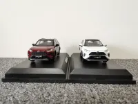 (ร้อน) 1:43โมเดลสำหรับโตโยต้า RAV4 2020 SUV ล้อแม็กรถของเล่นขนาดเล็กของขวัญคอลเลกชัน C-HR C HR