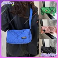 DOYOURS เบาะผ้าฝ้ายขนเป็ด กระเป๋าสะพายไหล่บุนวม สีทึบทึบ จุได้มาก กระเป๋า Crossbody ลำลองแบบสบายๆ ถุงใต้วงแขน ฤดูหนาวในฤดูหนาว